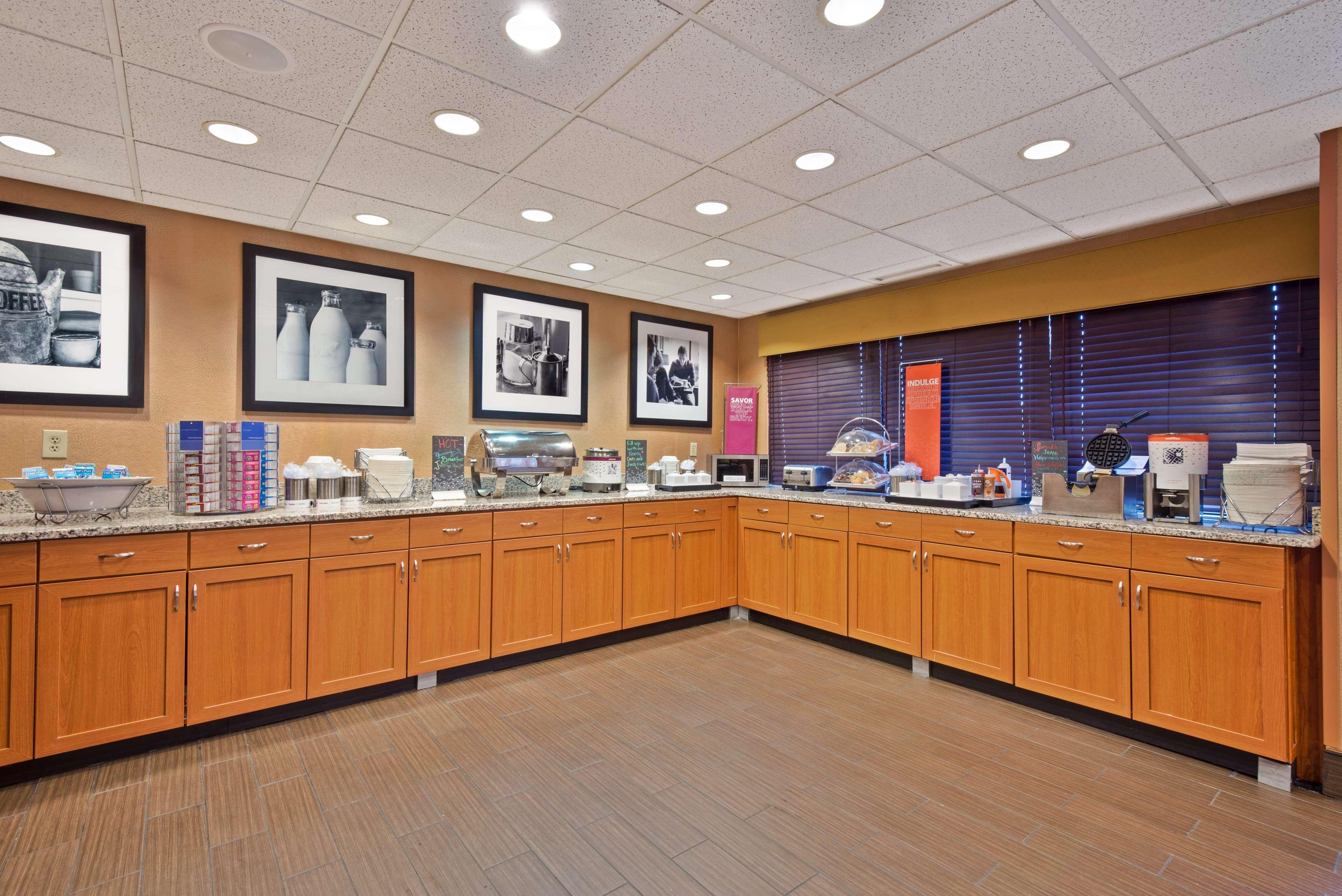 Hampton Inn Winfield Teays Valley Ngoại thất bức ảnh